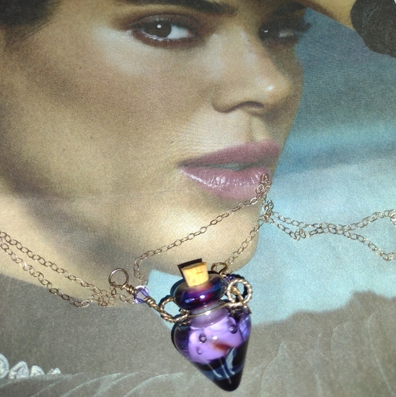 Hand Blown Perfume Bottle in a Deep Translucent R - Picture 6 of 8